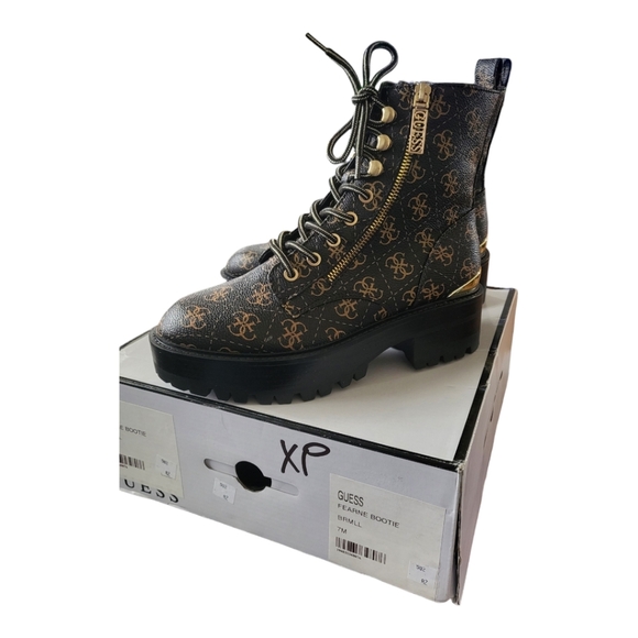 Guess fearne bootie Womens Size 7 New Monogram Preppy Combat Boot - Picture 5 of 10